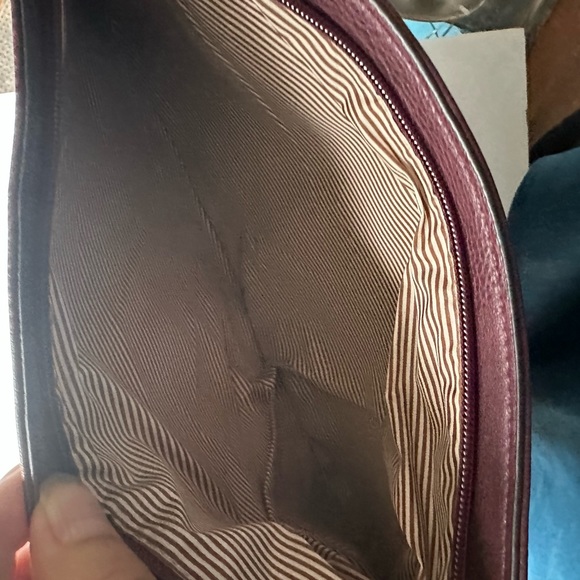 Leather burgundy Market & Spruce handbag / purse ! Amazing   New condition - Picture 11 of 16